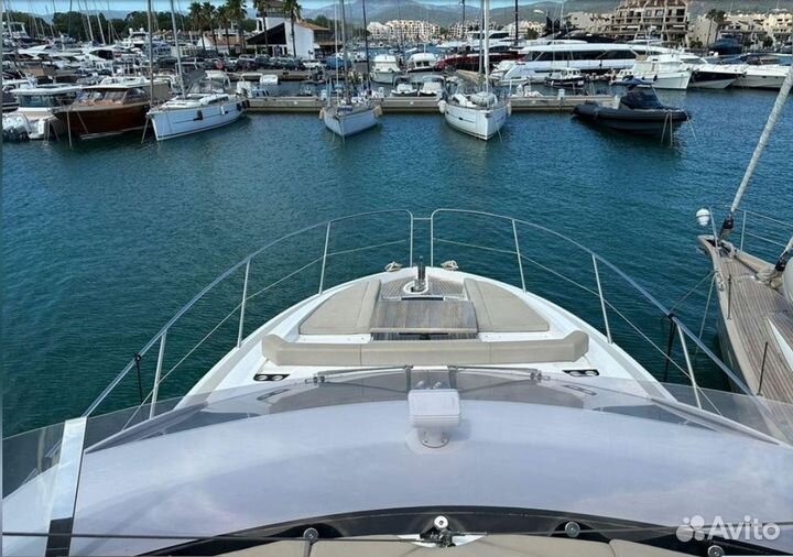 Моторная яхта Sunseeker Manhattan 52 (018)