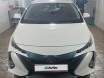 Toyota Prius PHV 1.8 CVT, 2017, 46 000 км, с пробегом, цена 2 400 000 руб.