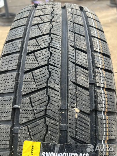 Roadmarch Snowrover 868 235/45 R18 147U
