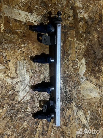 Топливная рампа Киа Сид Ед