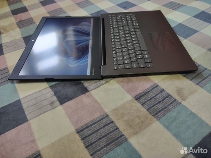 Ноутбук Lenovo