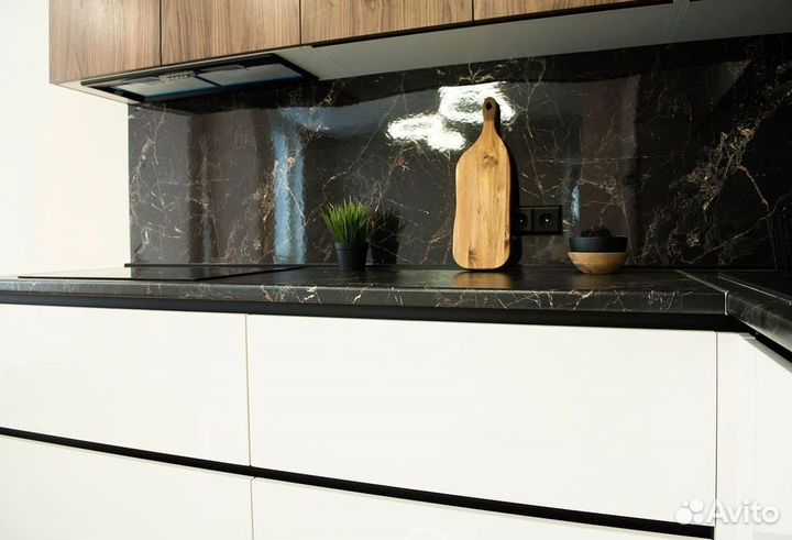 Кухня угловая на заказ.мдф фасады