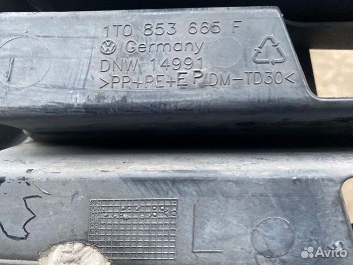 Заглушка бампера передняя левая Vw Touran BSX 2008