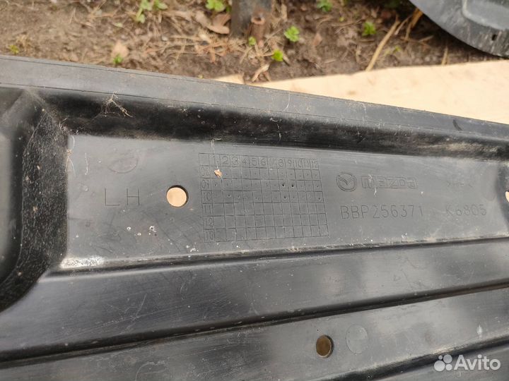 Защита антигравийная левая Mazda 3BL