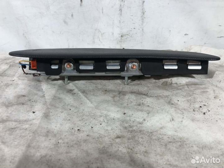 Подушка безопасности в сиденье передняя левая