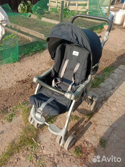 Прогулочная коляска