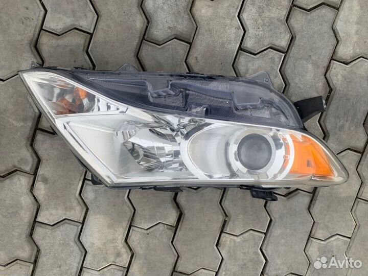 Фара прав. Toyota Venza