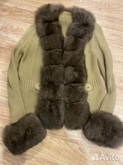Женская кофта с мехом