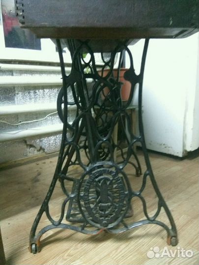 Швейная машина Singer