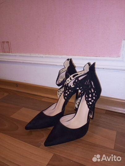 Женские босоножки