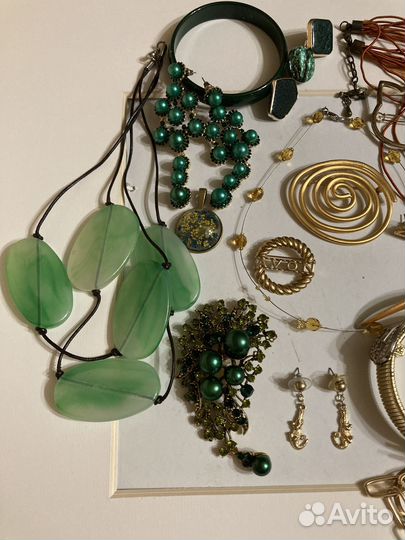Бижутерия одним лотом. Зеленое-желтое
