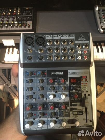 Микшерный пульт Behringer QX1002USB