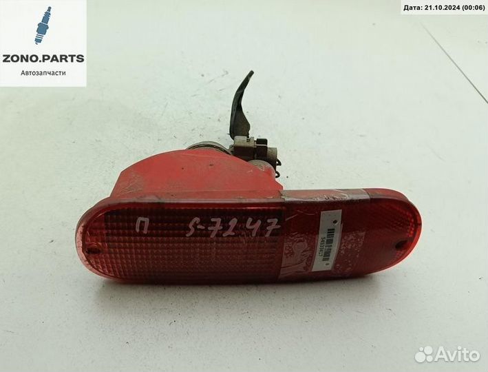 Фонарь противотуманный правый 05288826 на Chrysler PT Cruiser