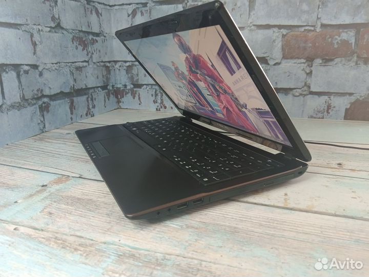 Игровой ноутбук asus core i5-4ядра/2видеокарты/6Gb