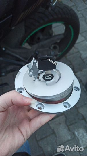 Крышка бензобака на мотоцикл