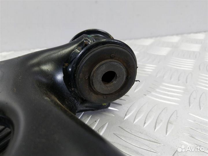 Рычаг передний левый Skoda Superb