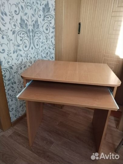 Компьютерный стол