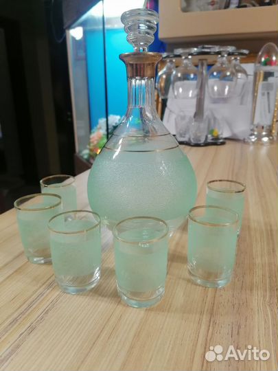 Штоф, графин с рюмками СССР