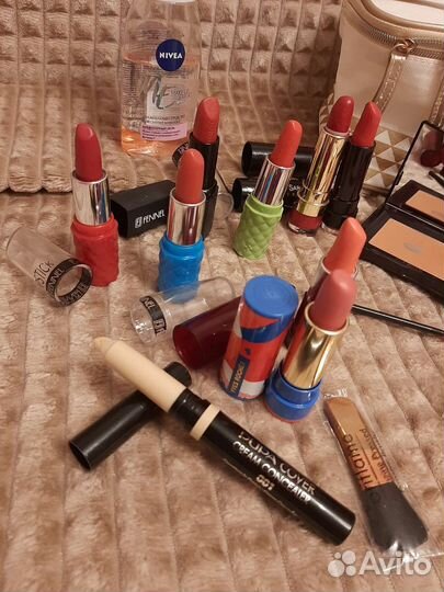 Косметика б/у пакетом в косметичке
