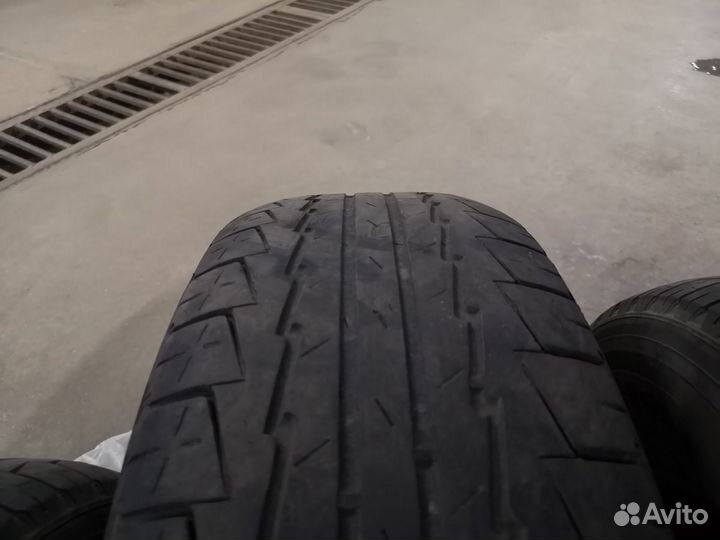 Kumho Road Venture ST KL11 235/70 R16 106