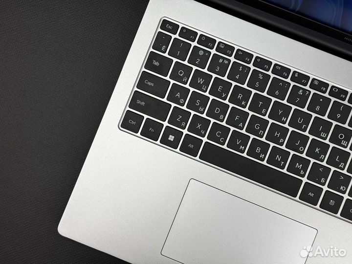 Новый ноутбук Honor Magicbook X16 R5 7640HS 16 512