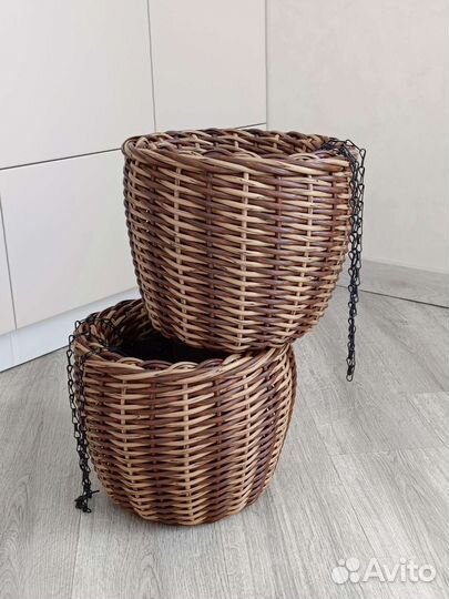 Подвесное кашпо из ротанга