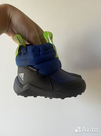 Демисезонные ботинки adidas