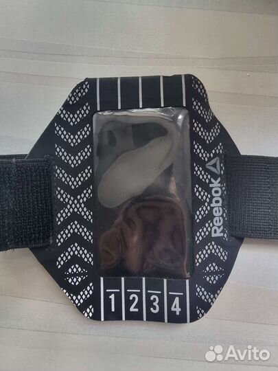 Чехол для телефона на руку reebok