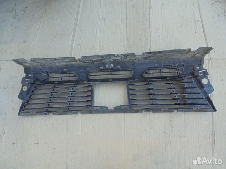 Решётка в бампер Peugeot 3008 2 (2016)