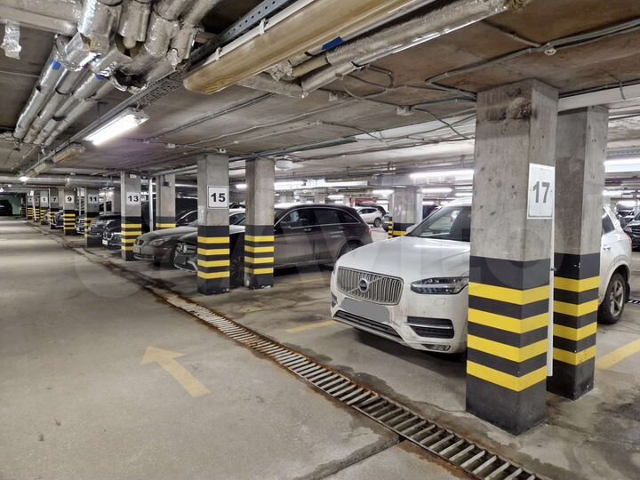 Машиноместо, 14 м²