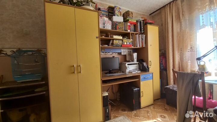 Детская кровать и стенка