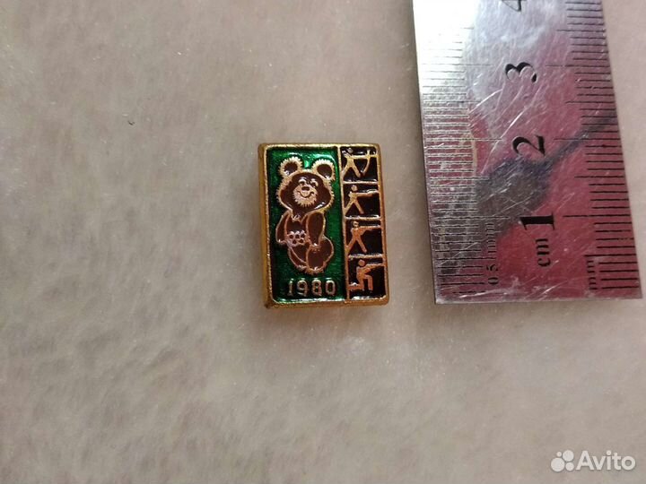 Значок олимпийский мишка