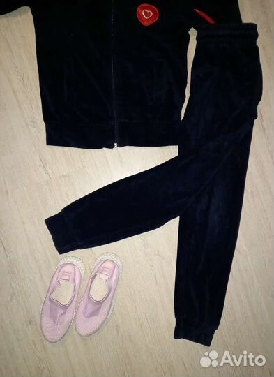 Спортивный костюм 7-9 лет+кроссовки 31,5
