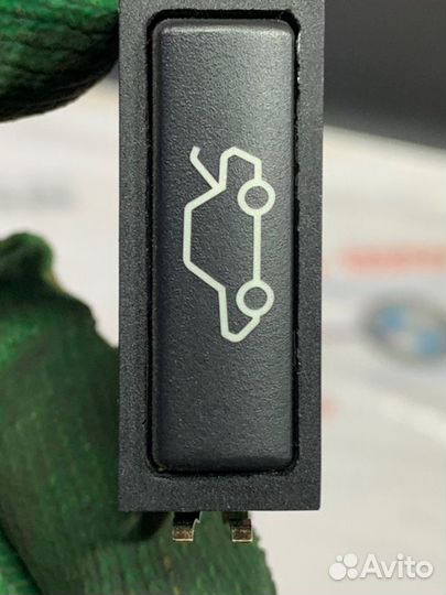 Кнопка открывания багажника Bmw X5 E53 M54B30 2004