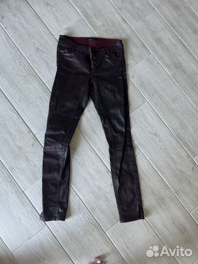 Джинсы из экокожи Marccain