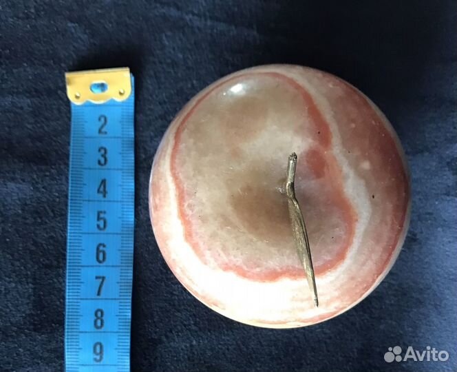 Яблоко из оникса