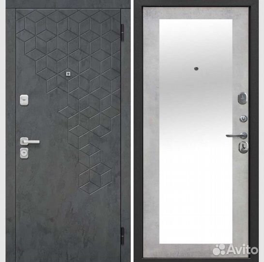 Дверь входная с зеркалом