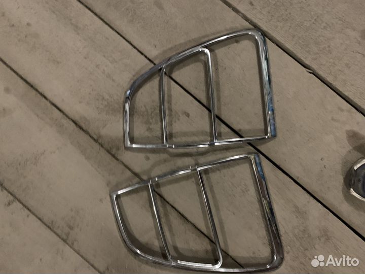 Задний фонарь toyota land cruiser 100