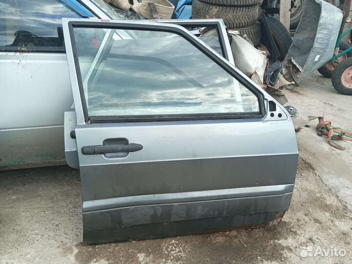 Правая дверь ваз 2114