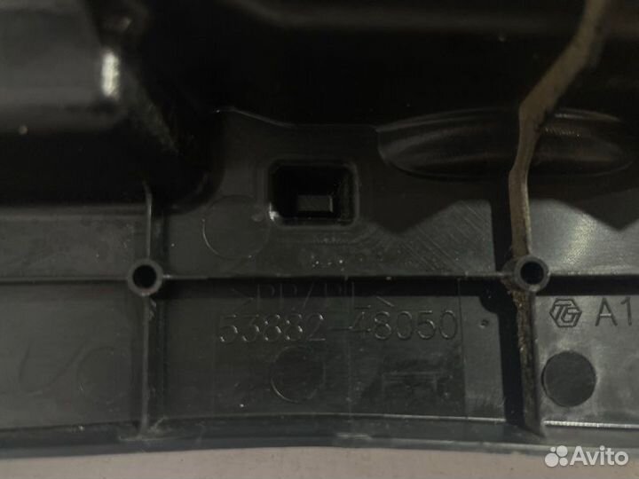 Пыльник переднего крыла правый Lexus Rx F-Sport