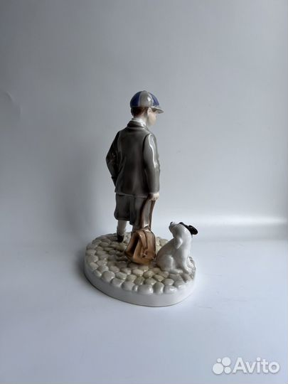 Royal Worcester. Фарфоровая статуэтка