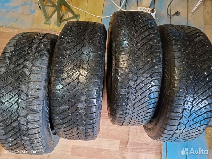 Gislaved Frost 215/60 R17 96T