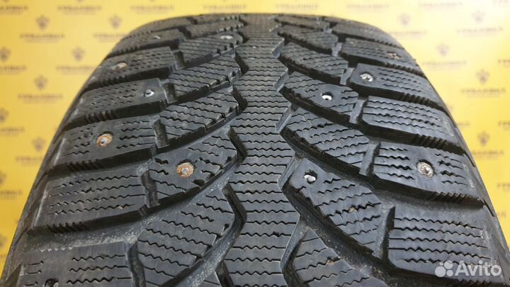 Bridgestone Blizzak Spike-01 235/55 R17 103T