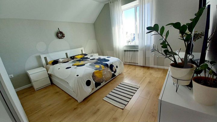 Коттедж 160 м² на участке 6 сот.