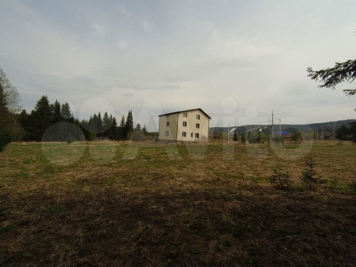 Коттедж 355 м² на участке 90 сот.