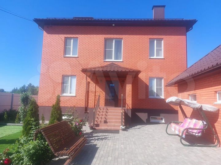 Дом 340 м² на участке 10 сот.