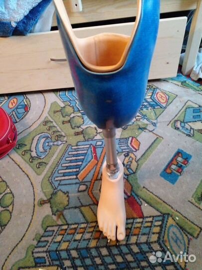 Протез правой ноги