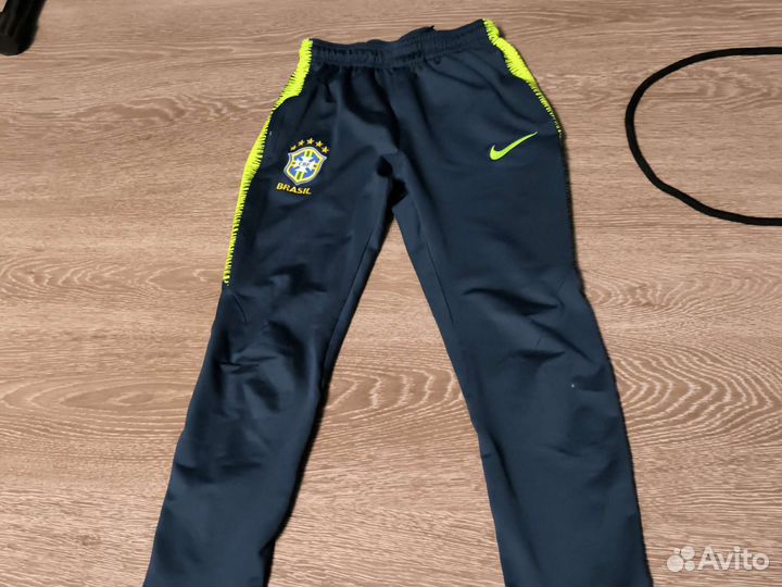 Футбольные штаны Nike