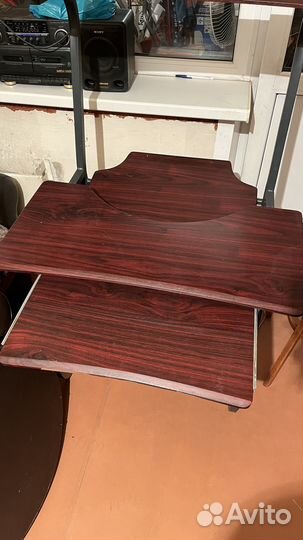 Компьютерный стол