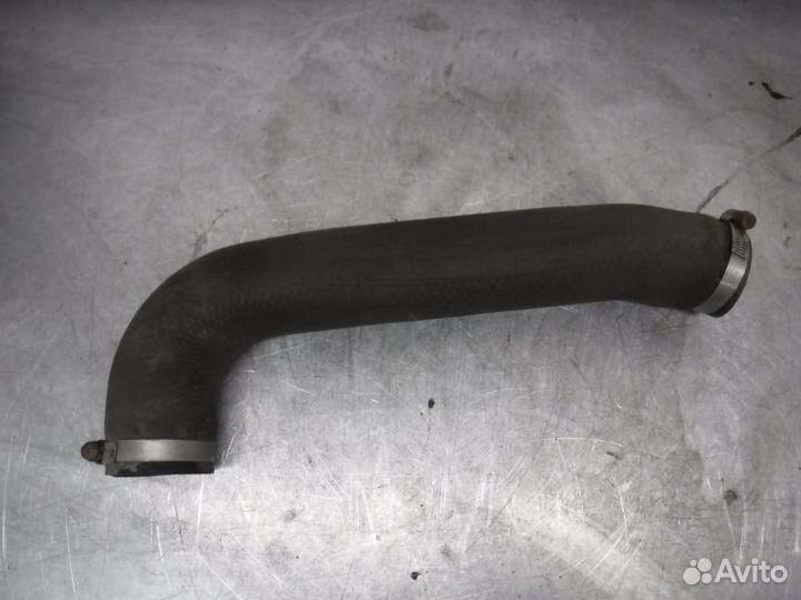 Патрубок интеркулера Mitsubishi Pajero Sport 2